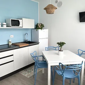 Azzurro Apartment
